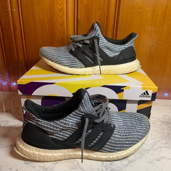 Adidas Ultraboost Parley Size 9 Men - Picture 1 of 8
